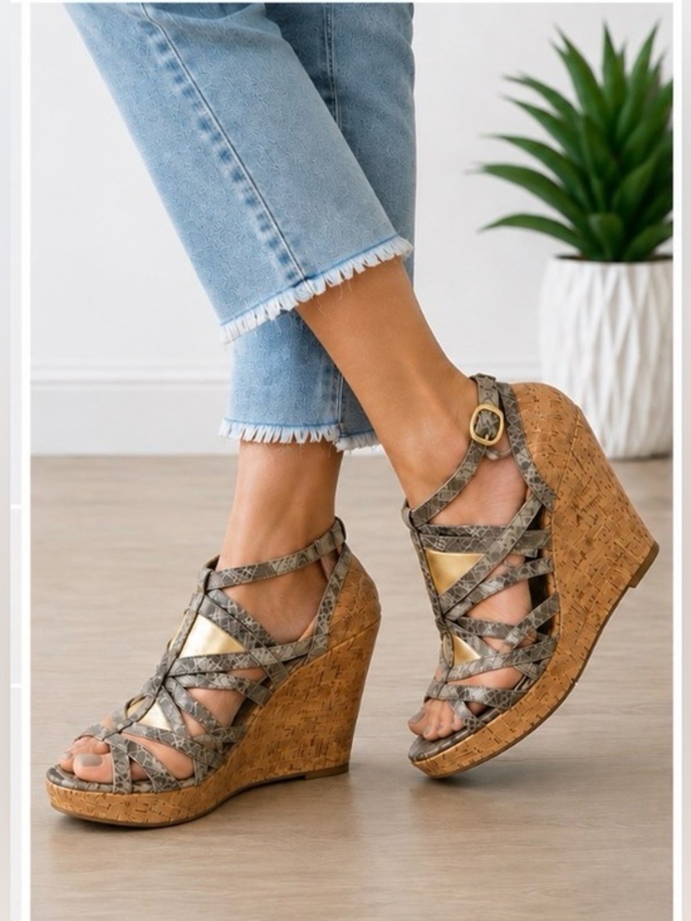 Jessica Simpson Snake-Print Wedge Sandals with Gold Accent SIZE 7
